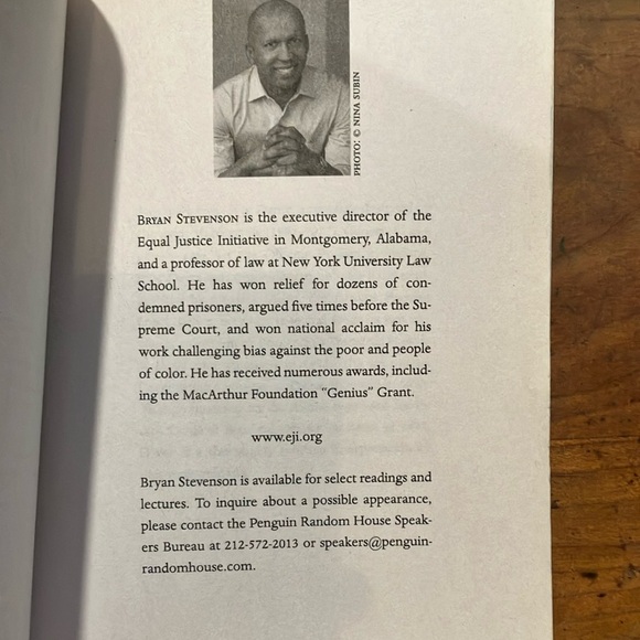 Book: Just Mercy by Bryan Stevenson - Law /memoir - Picture 6 of 6